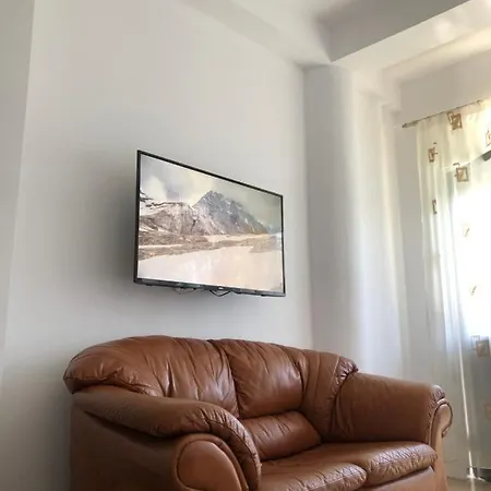 Holiday Apartment Tirana ティラナ