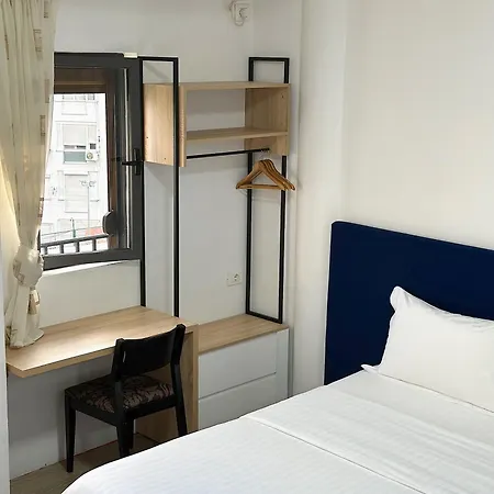 Holiday Apartment Tirana アパート *